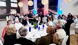 82 Gäste feierten zusammen das 40-jährige Bestehen des Rotary Clubs Varel-Friesland